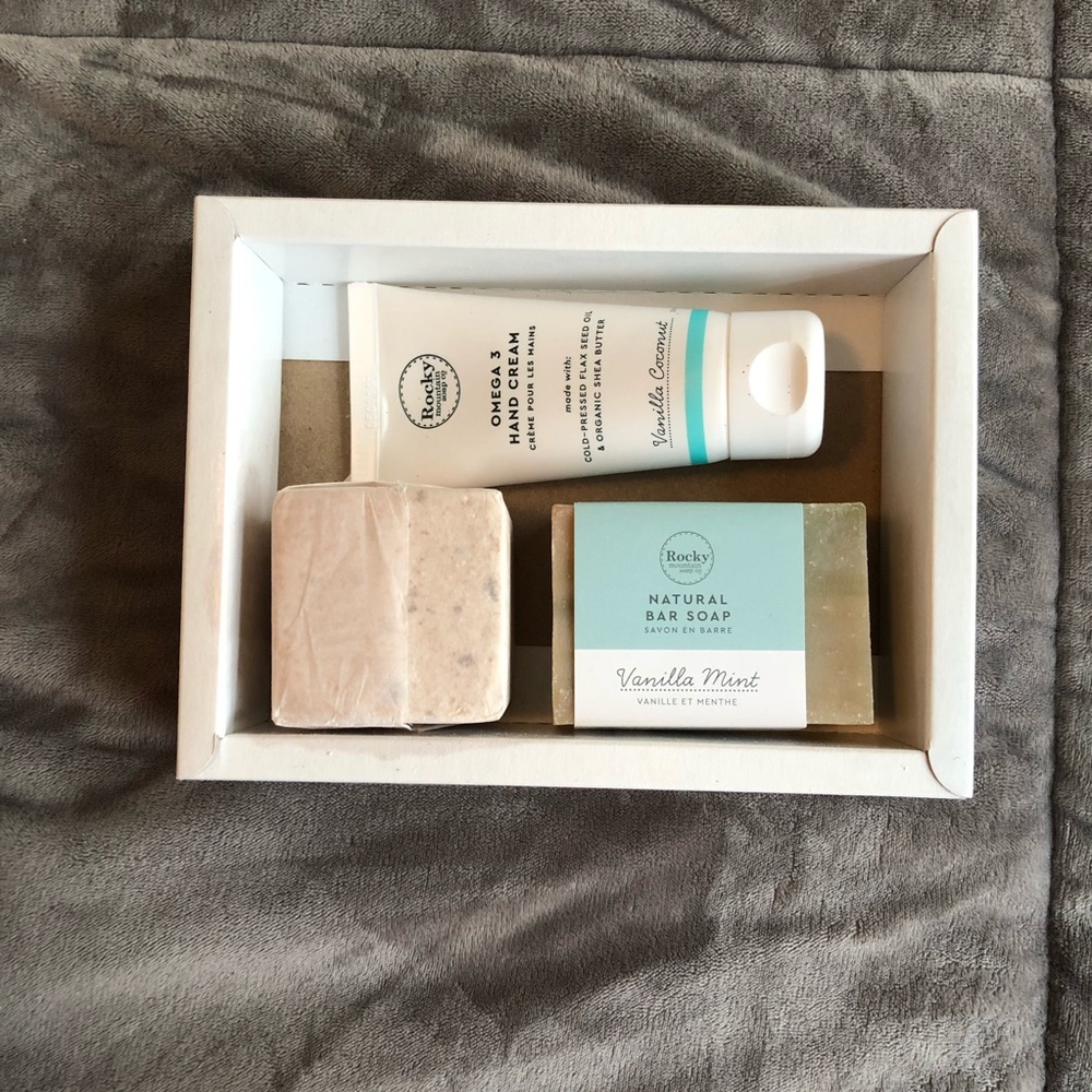 Rocky All Natural Vanilla Coconut Set